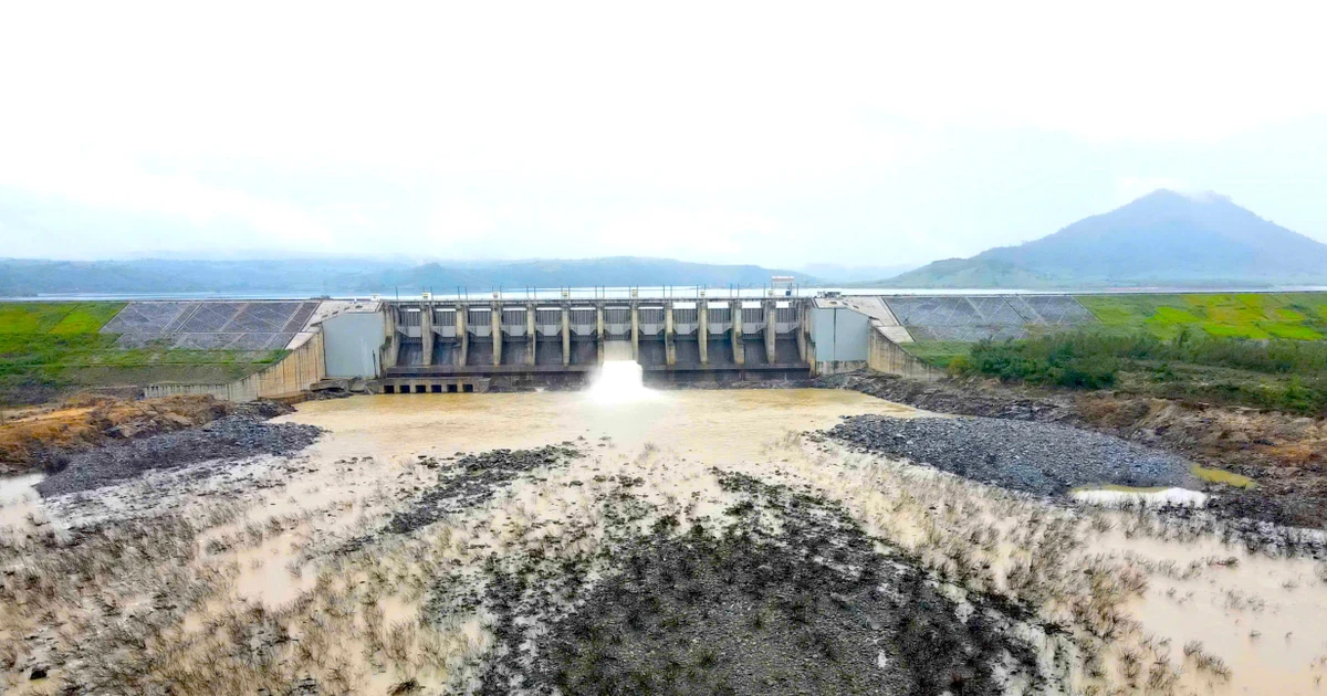 Vùng đất 'chết' dưới dòng chảy của Thuỷ điện sông Ba Hạ