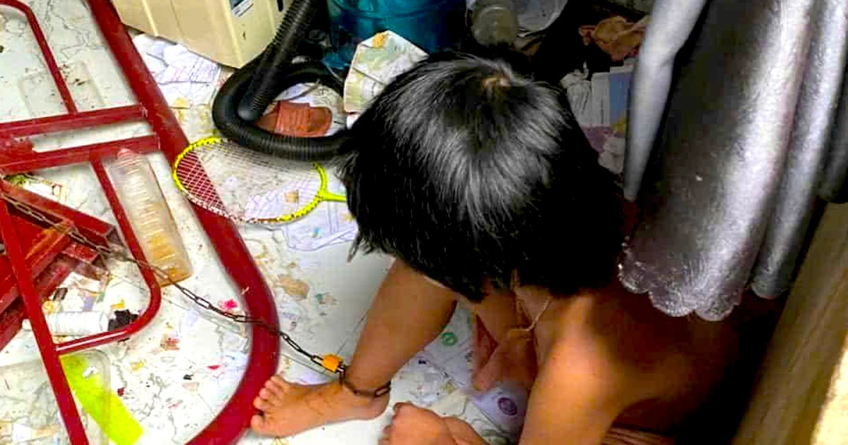 Vụ xích chân con gái 9 tuổi vào giường: Công an triệu tập người cha