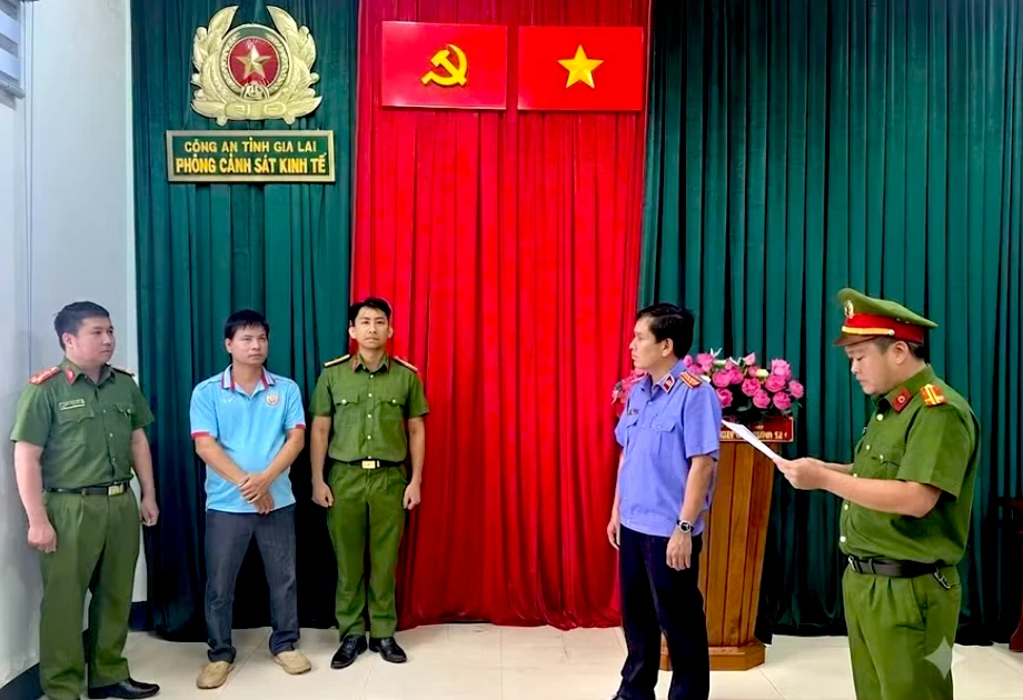 Bắt đối tượng thu lợi bất chính 2,4 tỷ đồng từ bán cát trái phép