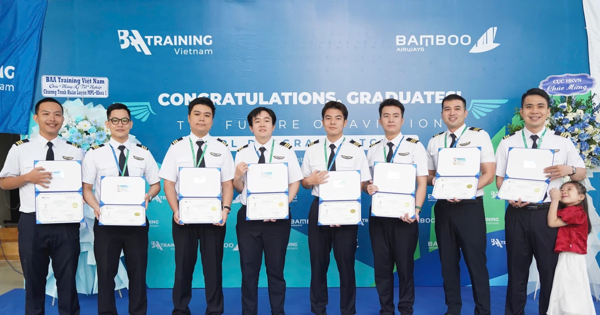 Khóa đào tạo học viên phi công MPL đầu tiên tại Việt Nam chính thức tốt nghiệp