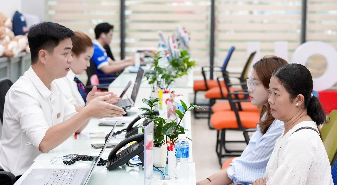 UEF xét học bạ bổ sung đến 31/8, 'mở khoá' cánh cửa cuối vào đại học