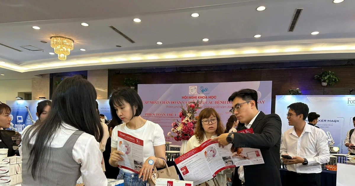 Blue Cap Cream: Công thức đa thành phần hỗ trợ dưỡng ẩm và làm giảm khô da