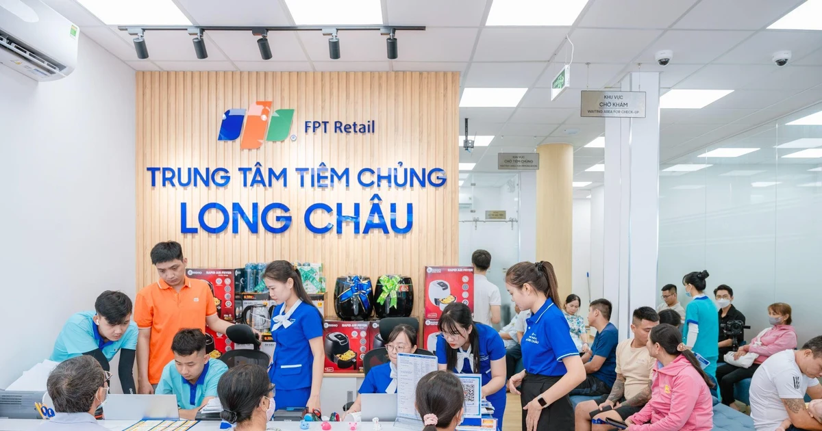 Long Châu hợp tác cùng ca sĩ Dương Domic lan tỏa tinh thần tiêm phòng chủ động đến giới trẻ