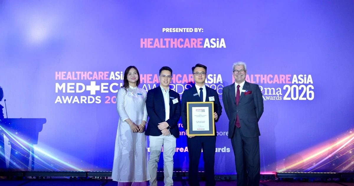 Long Châu tiếp tục “giữ chuỗi” là nhà thuốc Việt Nam duy nhất thắng giải thưởng lớn tại Healthcare Asia Pharma Award
