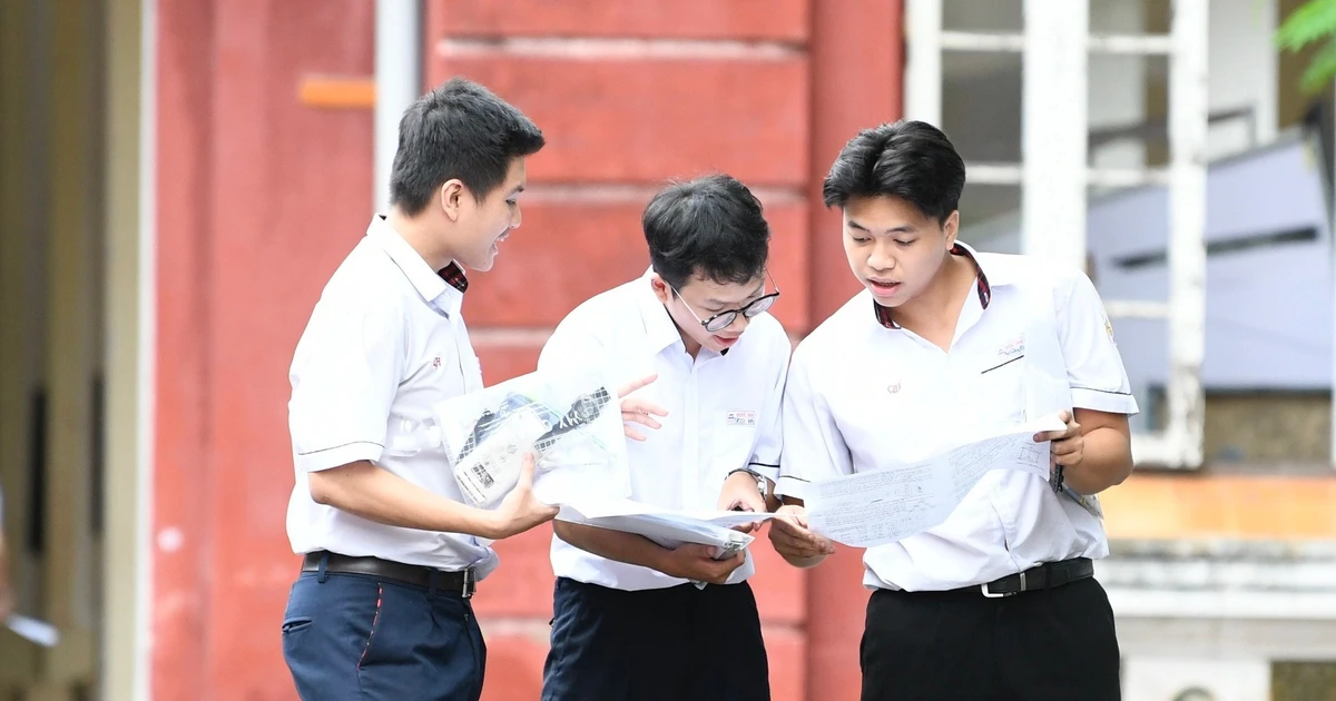 Thi tốt nghiệp THPT 2026: Lượng thí sinh tăng đột biến