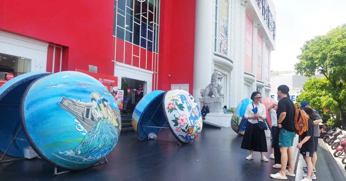 Thúng chai lên phố