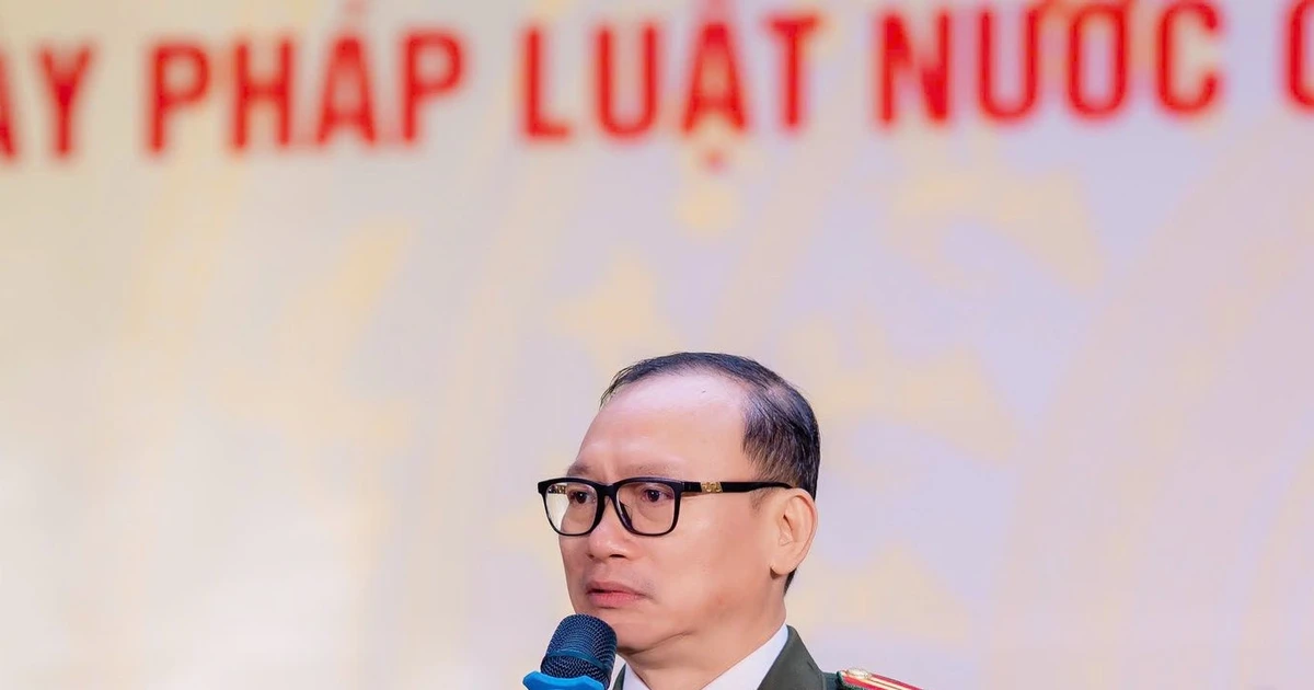 'Vùng xám' giữa quản lí và buông lỏng trong bếp ăn học đường