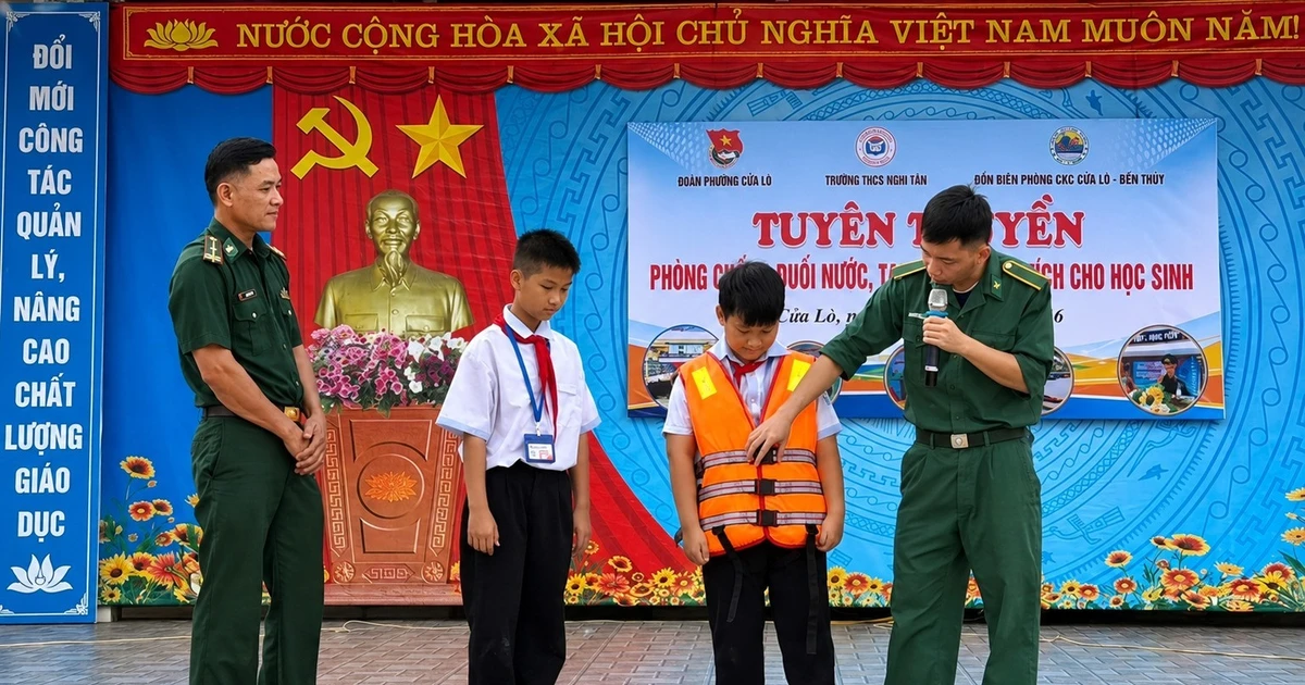 Cùng trẻ phòng chống đuối nước