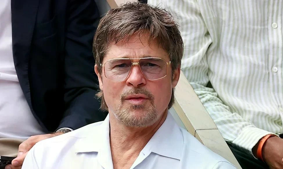 Phản ứng của Angelina Jolie về Brad Pitt