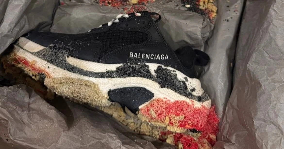 Vụ đôi giày nghìn đô của Balenciaga vụn nát: Không phải cứ hàng hiệu là bền mãi