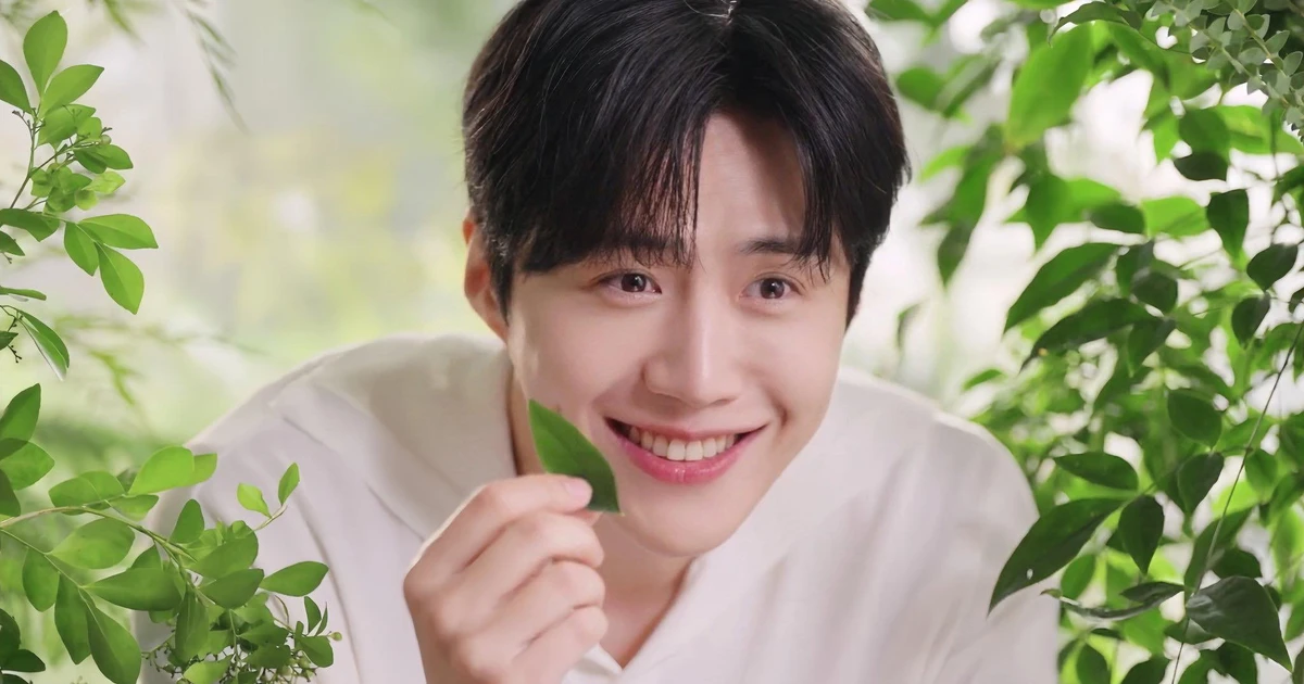 Kim Seon Ho 2 lần thoại phim vận vào người, vượt nạn như Tổ trưởng Hong - Joo Ho Jin