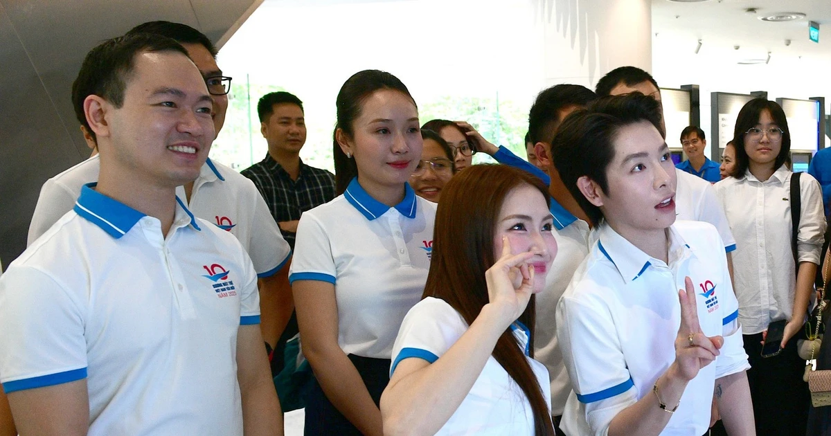 Gương mặt trẻ Việt Nam tiêu biểu, triển vọng năm 2025 khám phá "bảo tàng số"