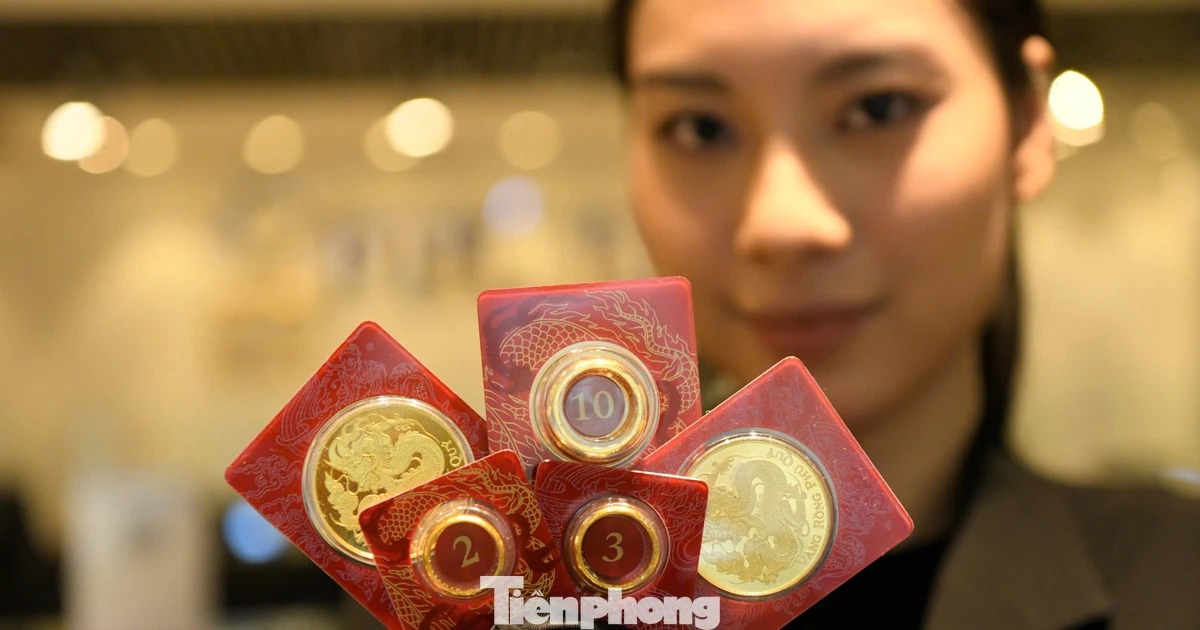 Giá vàng hôm nay (17/7): Tiếp đà giảm mạnh
