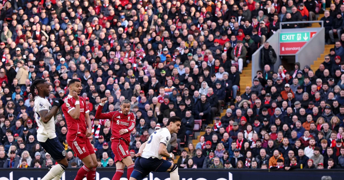 Liverpool thắng West Ham 3-1, ghi 3 bàn ở hiệp 1
