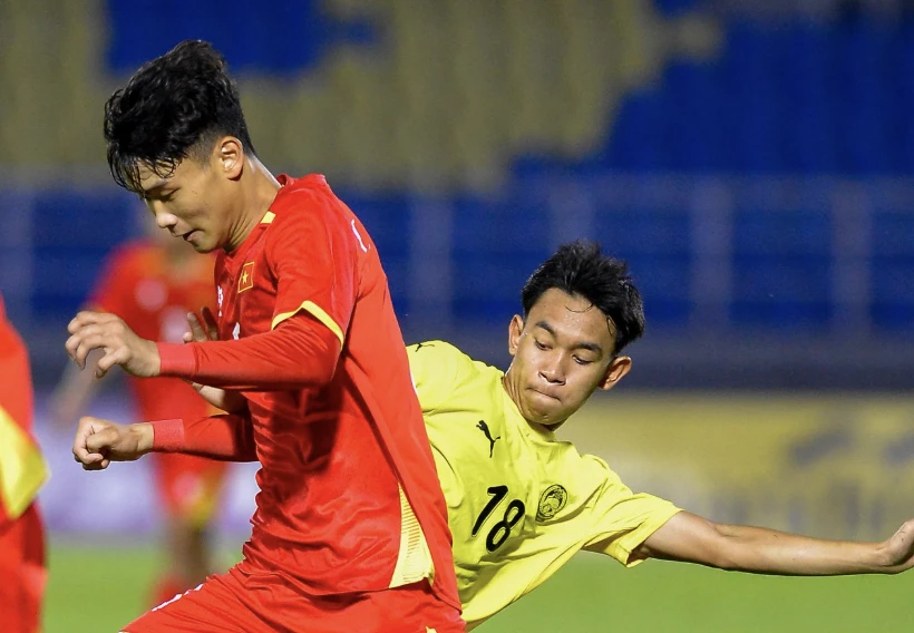CĐV Malaysia: Chúng ta như gã học sinh đối đầu U17 Việt Nam
