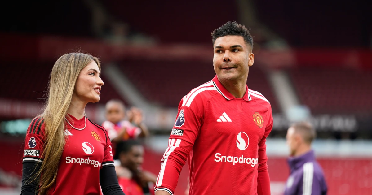 Casemiro nghẹn ngào chia tay sân Old Trafford