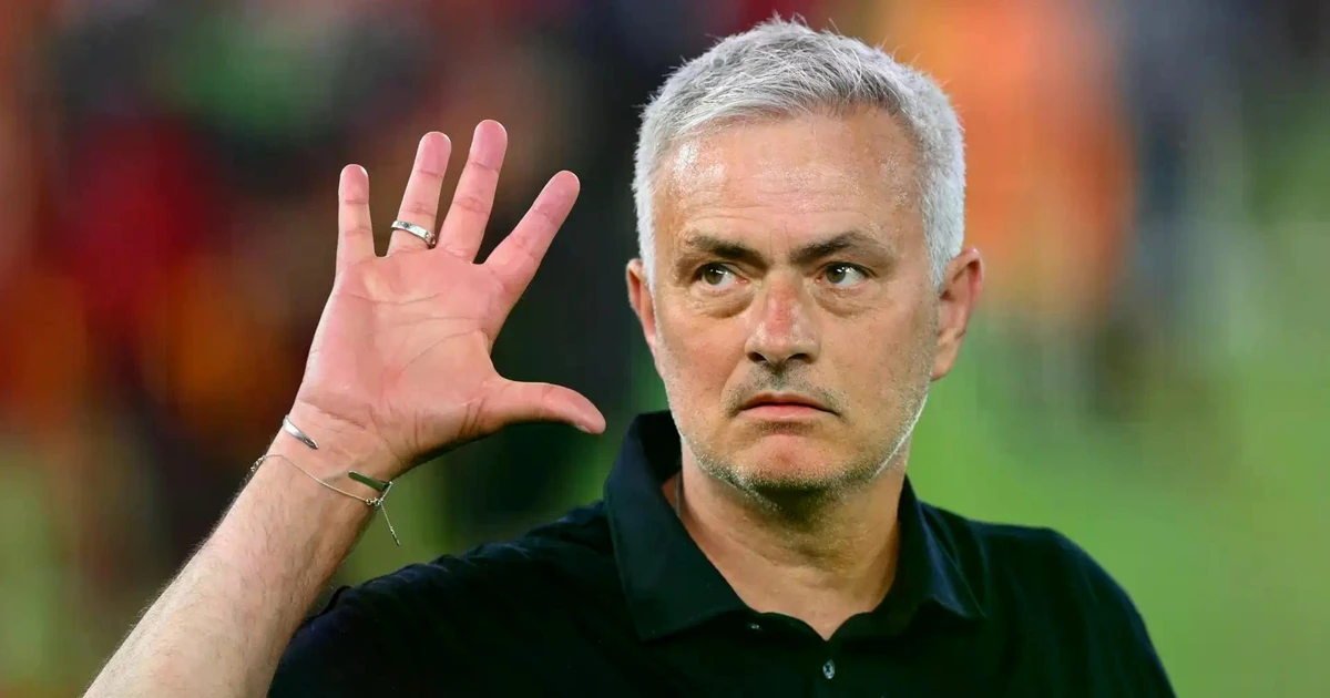 Perez dọn đường cho Mourinho trở lại Real Madrid