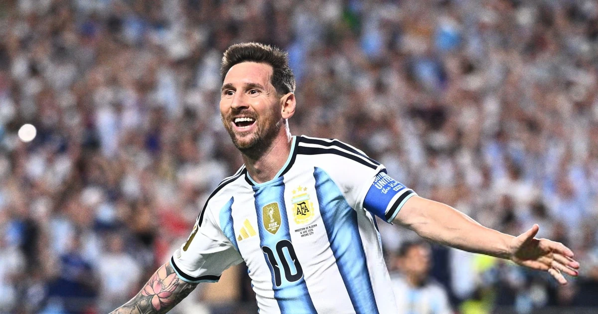 Messi nhận điểm 10 tuyệt đối cho màn trình diễn thiên tài trước Algeria