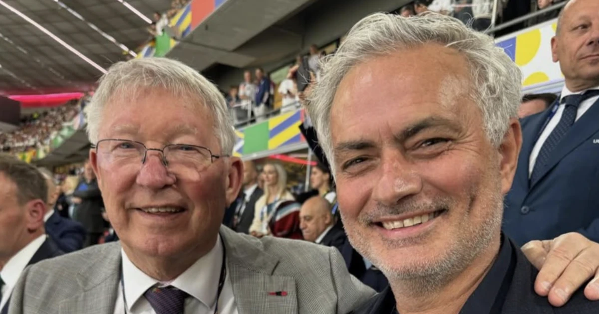 Mourinho tiết lộ cú lật kèo với Sir Alex Ferguson
