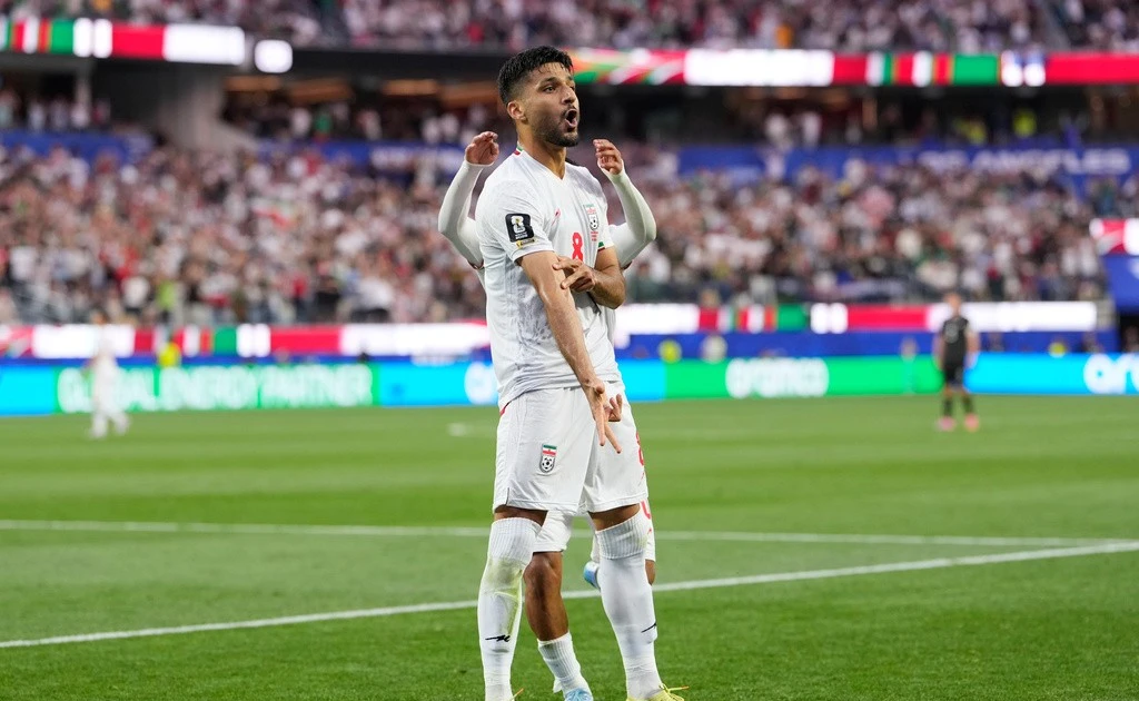 Tuyển Iran 'cầu cứu' FIFA