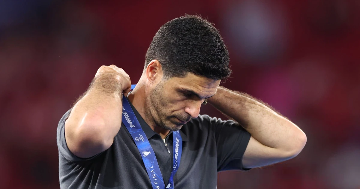HLV Arteta nói gì khi Arsenal gục ngã ở chung kết C1?