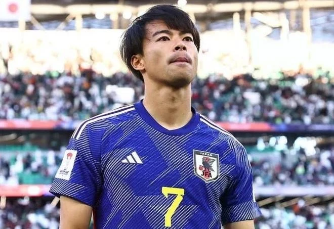 Nhật Bản chốt đội hình dự World Cup 2026: Mitoma ngồi ngoài, 'lão tướng' 39 tuổi góp mặt