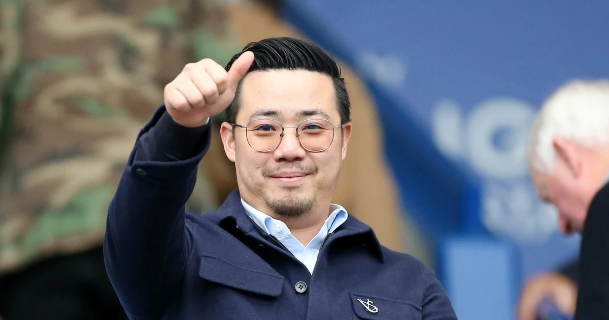 Tỷ phú Thái Lan 'đứng ngồi không yên' khi Leicester lâm nguy