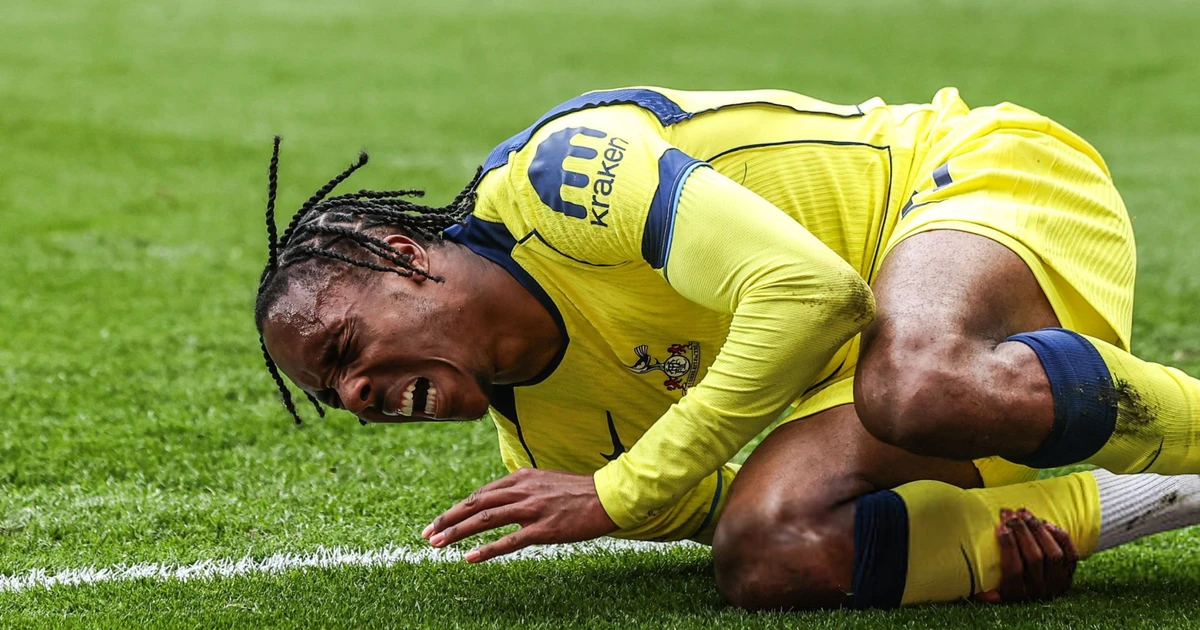 Ai cứu nổi Tottenham khỏi bi kịch rớt hạng?