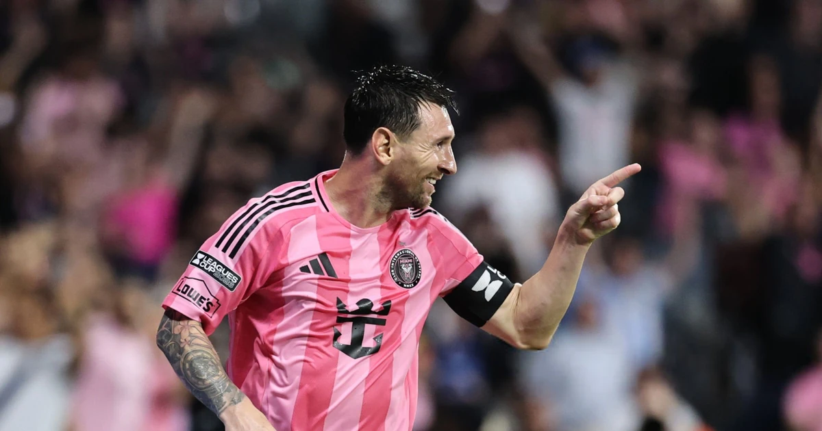 Messi nhận điểm 10 trong ngày trở lại đội hình xuất phát