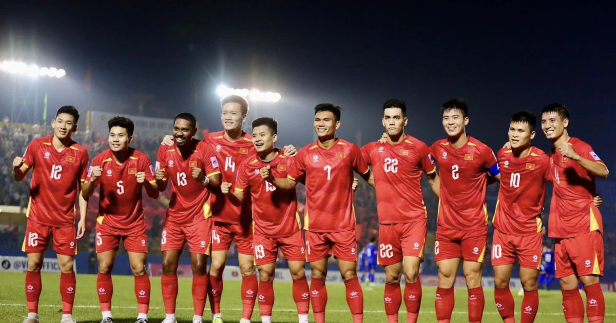 BXH FIFA mới nhất: Việt Nam tăng 5 bậc, Malaysia trượt dài sau khi bị xử thua