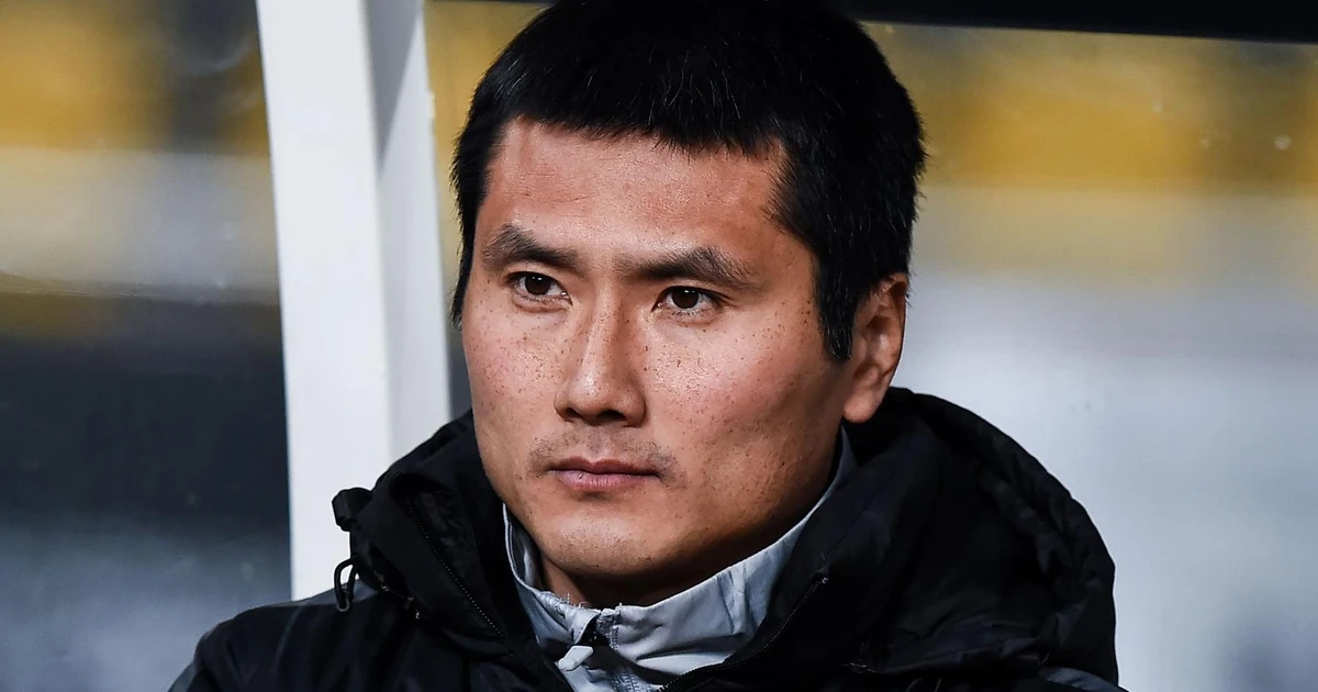 Bóng đá Trung Quốc dậy sóng vì HLV mới: Người được chọn có gì đặc biệt?