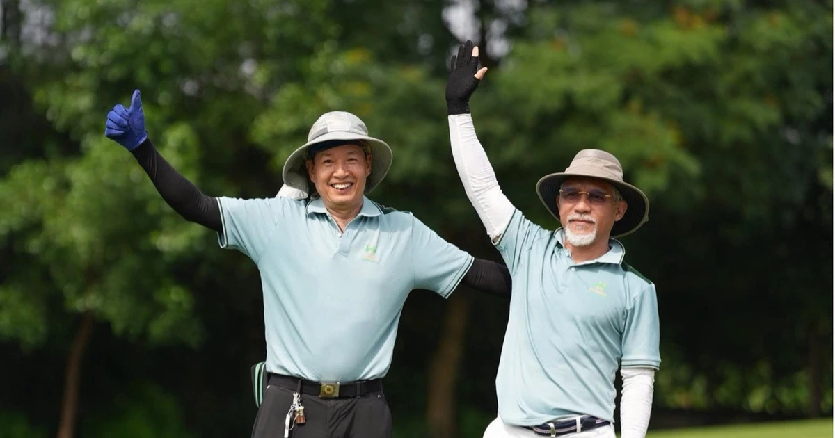Gần 200 golfer sôi nổi tranh tài tại sân golf Long Biên