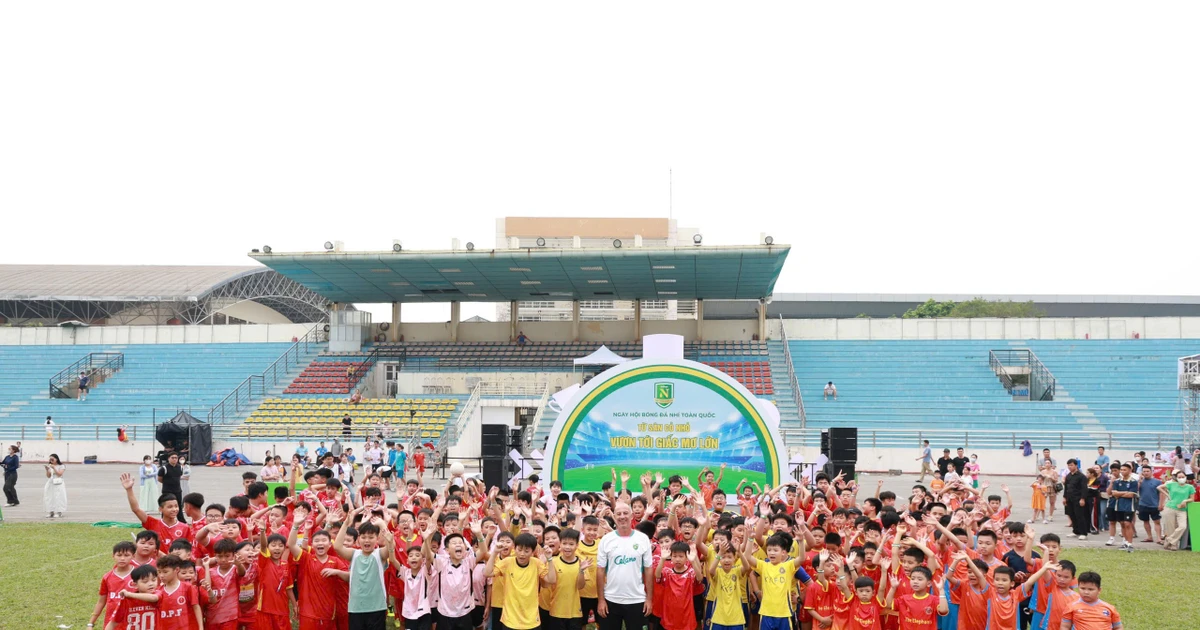Thầy Giôm của Công Phượng, Lý Đức 'xuất quân' tuyển học trò
