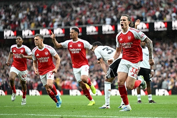 Arsenal thắng Fulham 2-0, nới rộng cách biệt với Man City lên 6 điểm — image 1