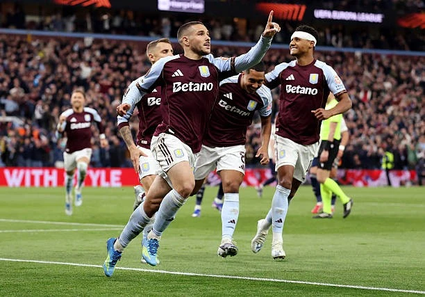 Trực tiếp bán kết Aston Villa vs Nottingham Forest 4-0 (H2): Vào!!! McGinn ghi 2 bàn liên tiếp trong 1 phút