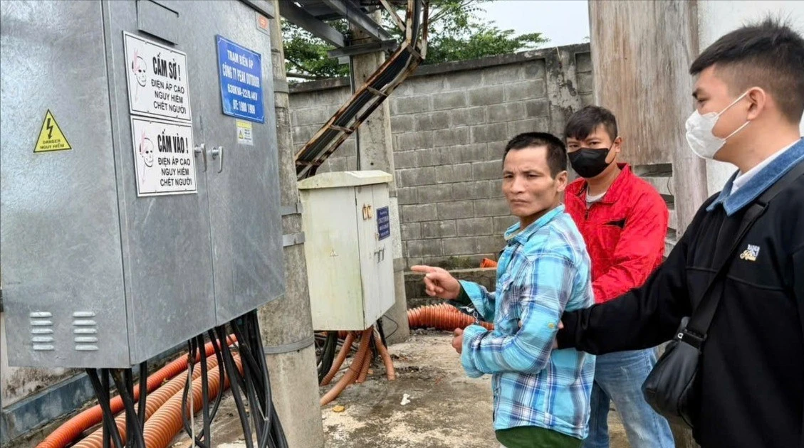 Cắt trộm dây điện của nhiều trạm biến áp để có tiền 'cày' game