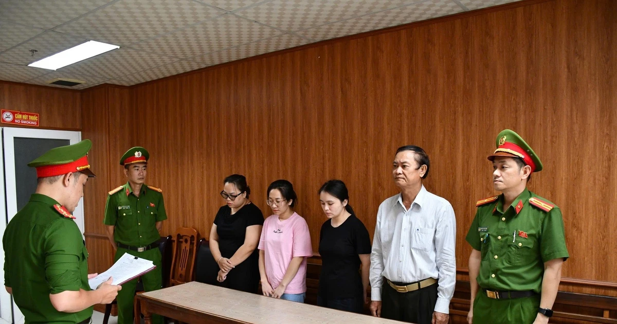 Khởi tố 2 giám đốc liên quan đến phòng khám 'vẽ bệnh moi tiền'