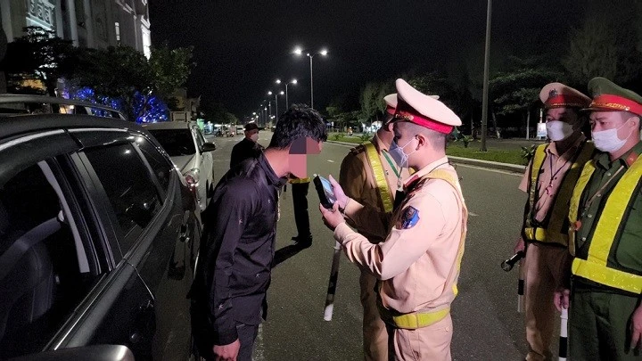 Công an Đà Nẵng xử lý hơn 200 trường hợp vi phạm nồng độ cồn 2 ngày đầu kỳ nghỉ Tết