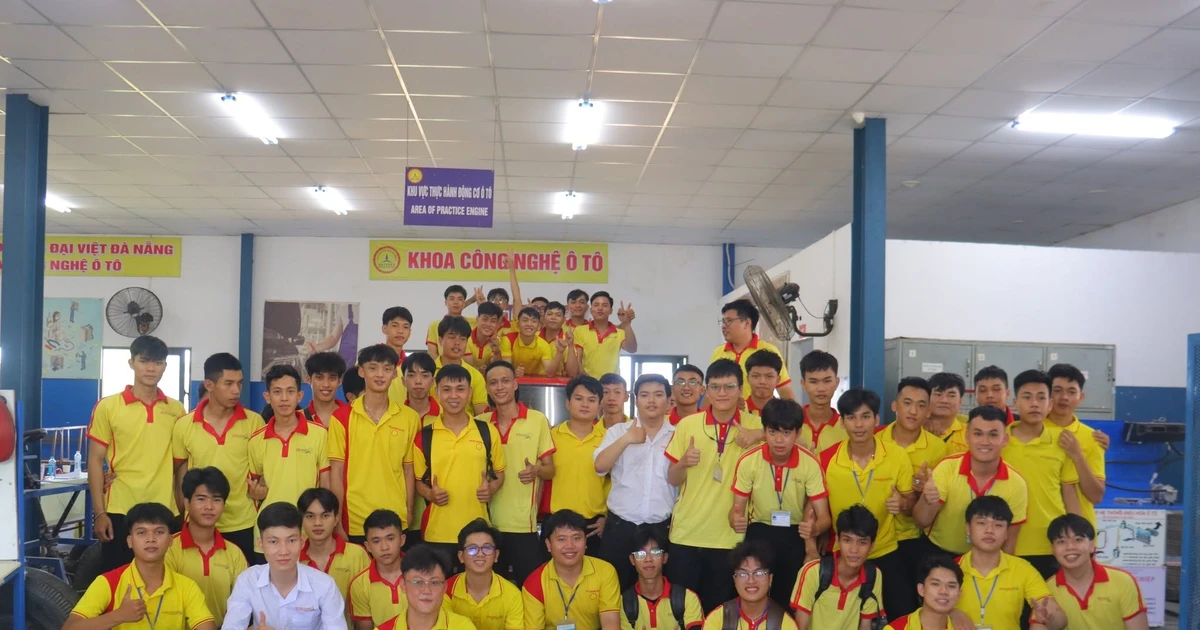 'Giảng đường mở' đưa sinh viên đến doanh nghiệp ngay từ năm nhất