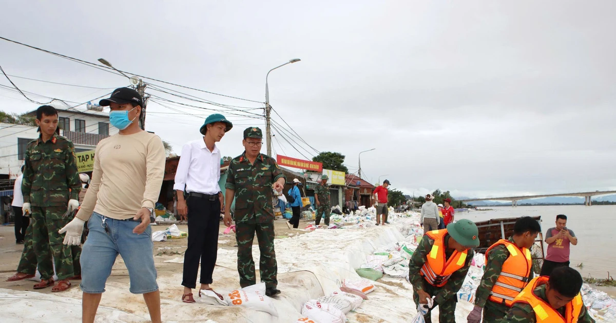 Quân khu 5 lập sở chỉ huy tại Đắk Lắk, đồng loạt triển khai quân ứng phó bão số 13