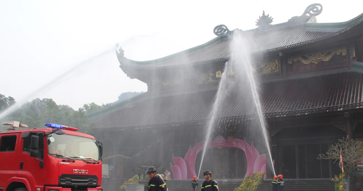 Tập huấn PCCC tại chùa Bái Đính đảm bảo an toàn lễ, Tết