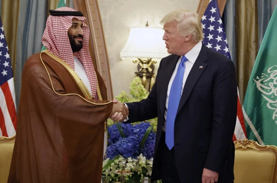 Phía sau quyết định đột ngột của Tổng thống Trump ở eo biển Hormuz