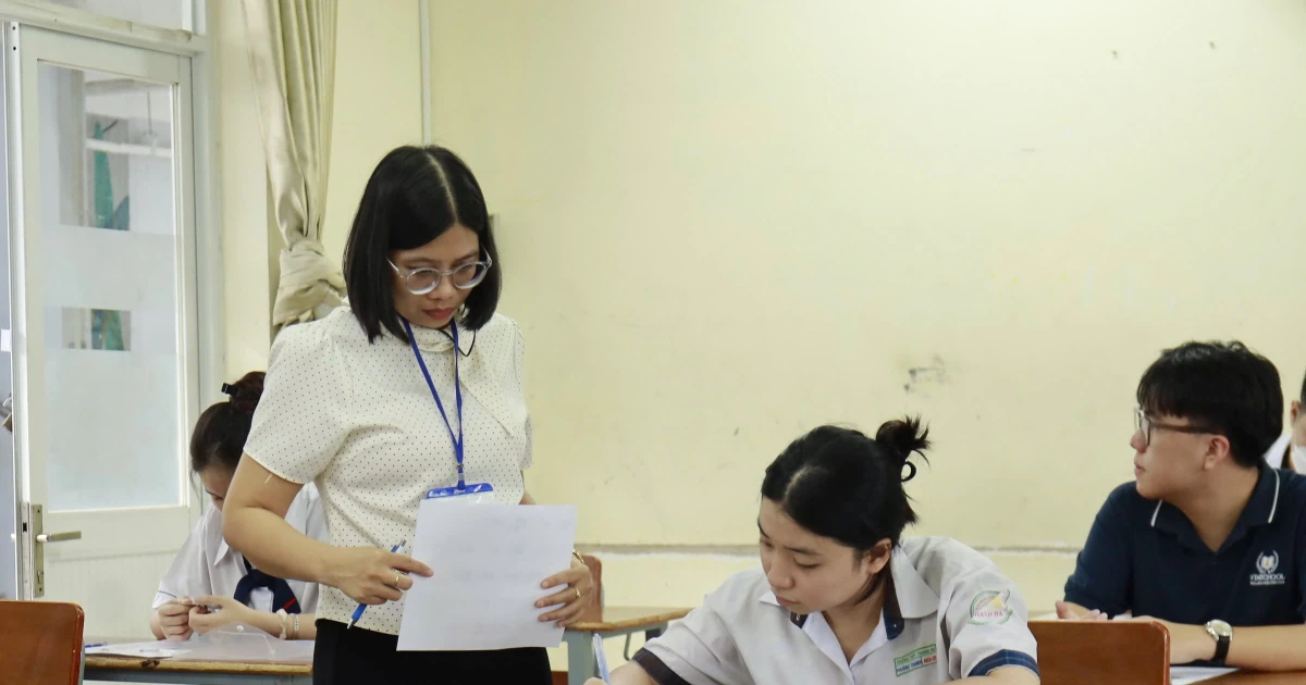 Huy động 1.000 cán bộ, 'bộ máy' chấm thi tốt nghiệp ở TPHCM vận hành ra sao?