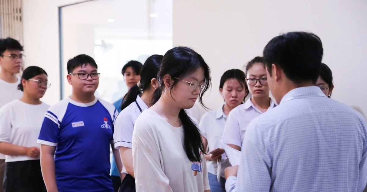 Điểm chuẩn cao chót vót, thủ khoa vẫn có thể trượt đại học Sư phạm TPHCM