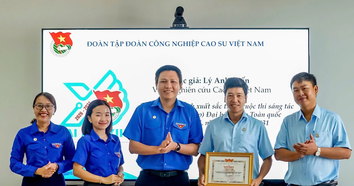 Gặp gỡ cha đẻ của biểu trưng Đại hội Đoàn toàn quốc lần thứ XIII