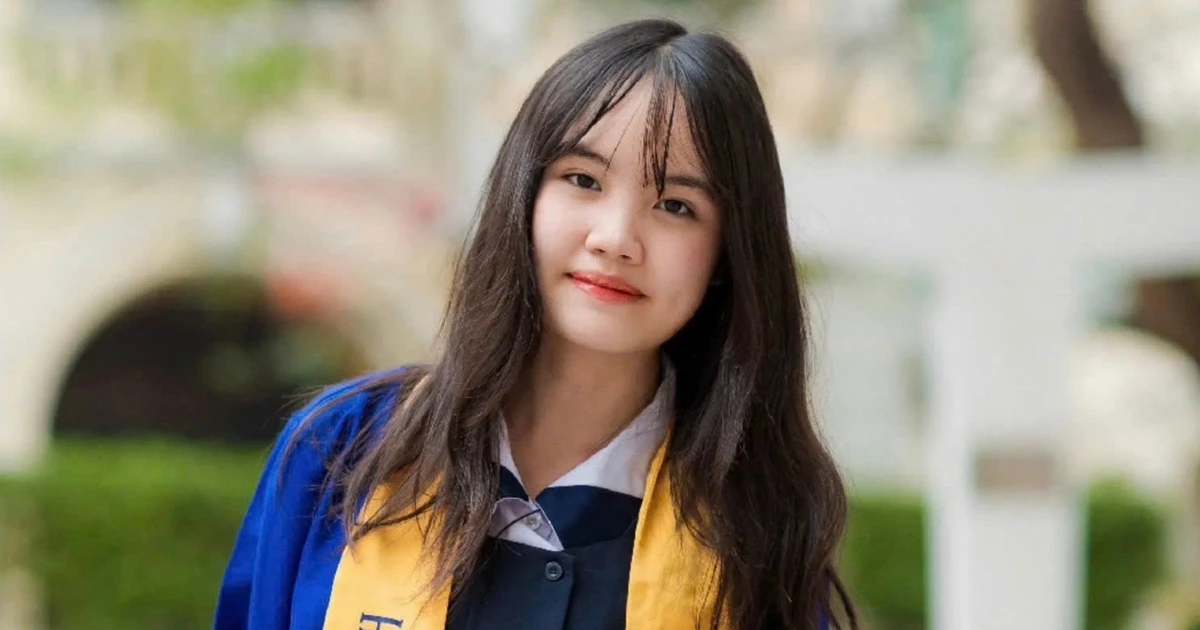 Nữ thủ khoa lập 'cú đúp' điểm 10 Toán nhờ thói quen đặc biệt trên mạng
