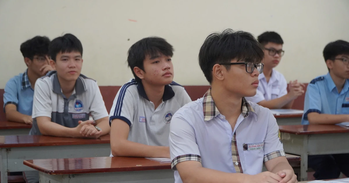 TPHCM lí giải việc công bố điểm thi lớp 10 không cùng điểm chuẩn