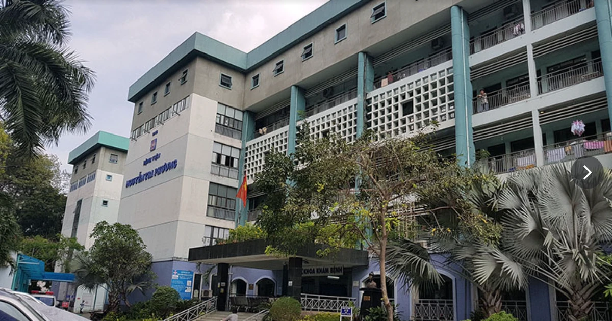 Một bệnh viện ở TPHCM điều chuyển bảo vệ bị 'tố' lớn tiếng, nhận tiền giữ xe