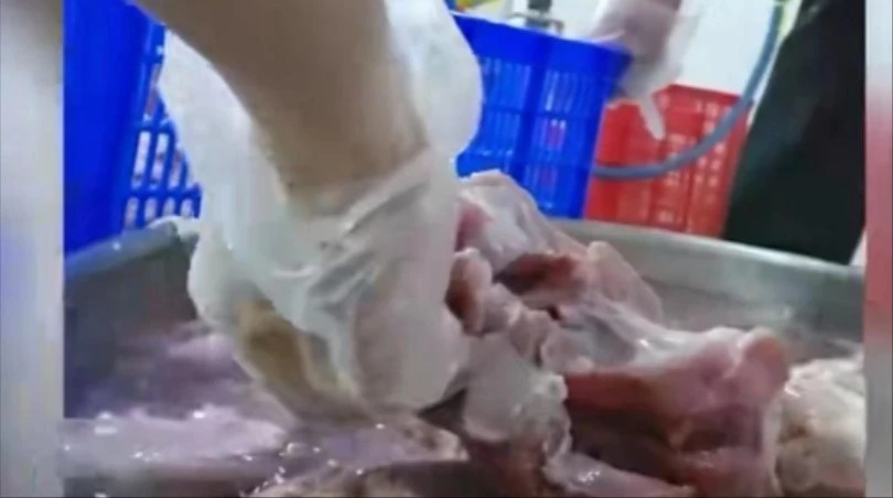 TPHCM làm rõ nghi án đưa thịt hết hạn vào bữa ăn trường học