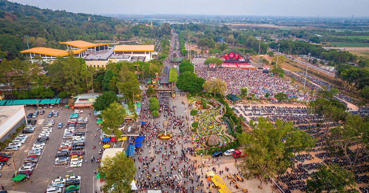 Liên tục giải cứu du khách gặp nạn khi leo núi Bà Đen